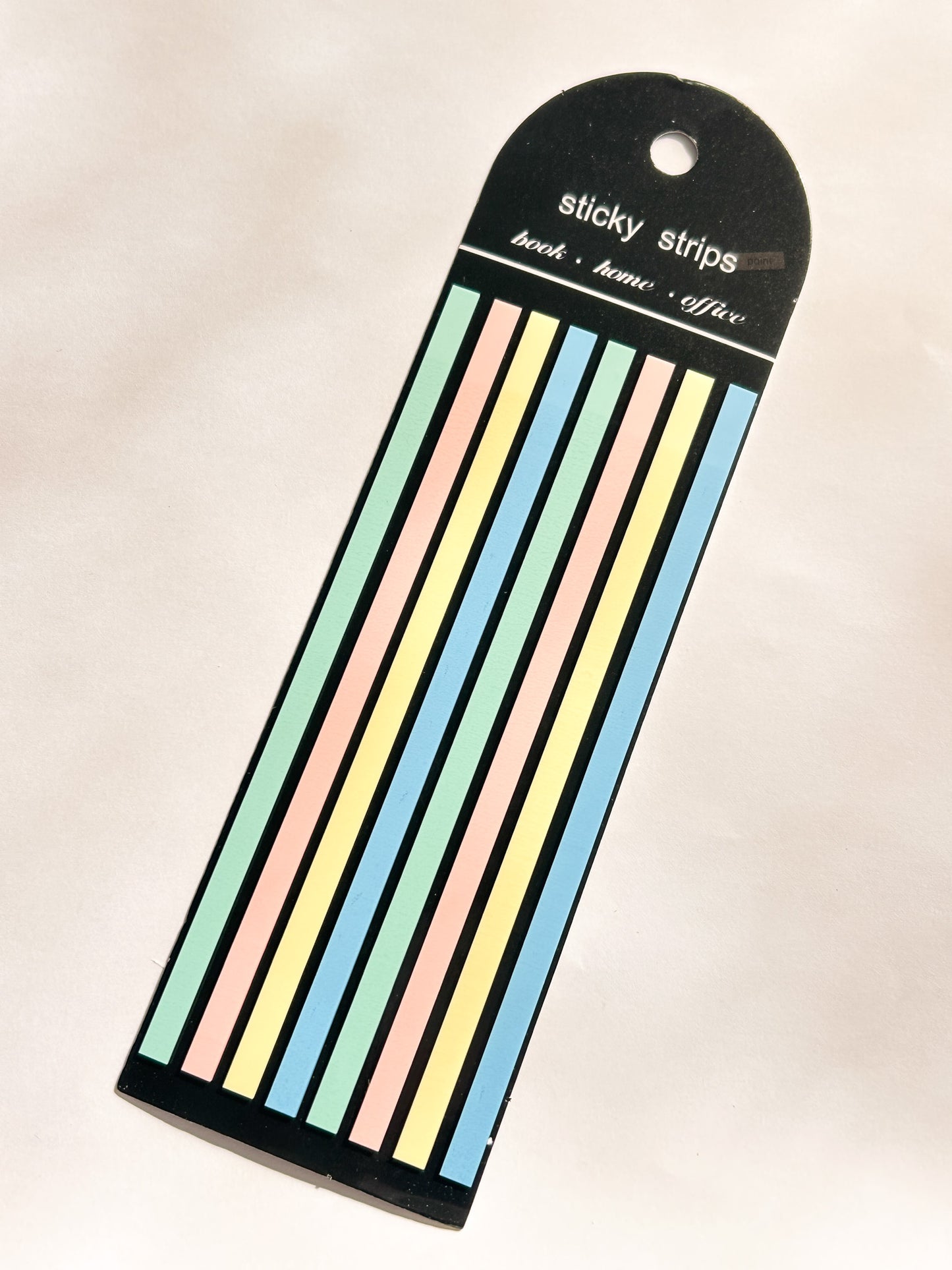 Post separador reslatador transparente para libros pastel